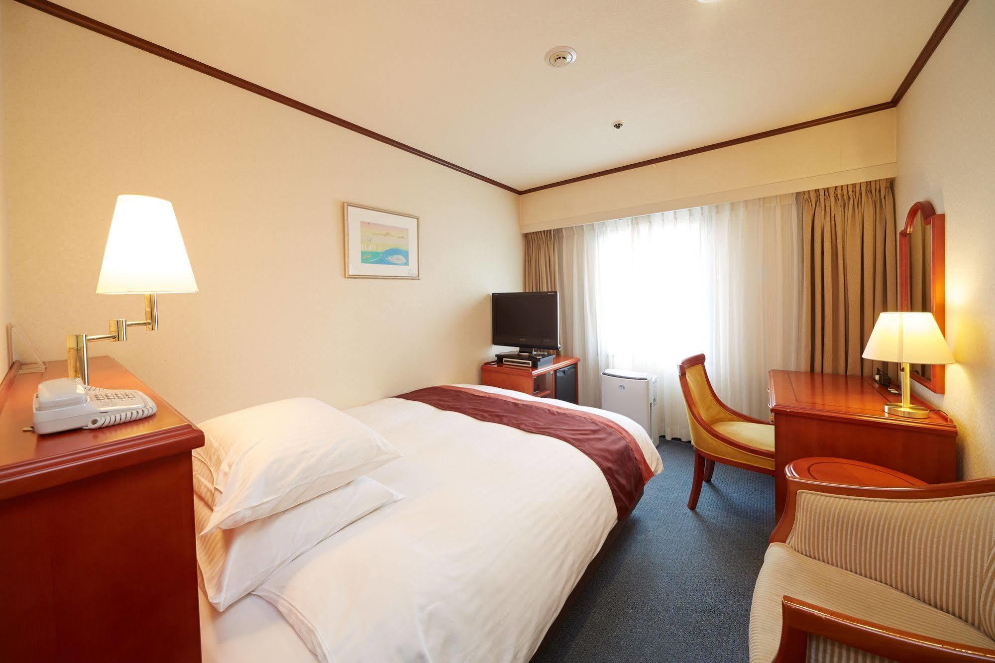 Yours Hotel Фукуи Екстериор снимка